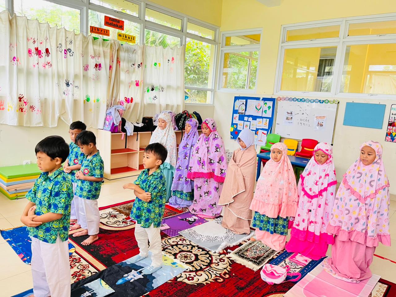 TKIT ICMA melaksanakan sholat dhuha